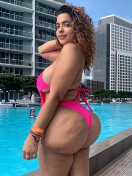OnlyFans - Tania Bombon / @taniabombon Scene 18 — photo 17 of 20