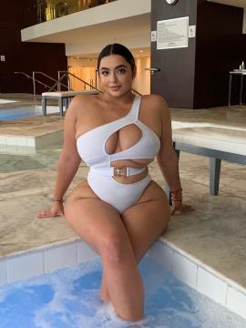 OnlyFans - Tania Bombon / @taniabombon Scene 20 — photo 11 of 20