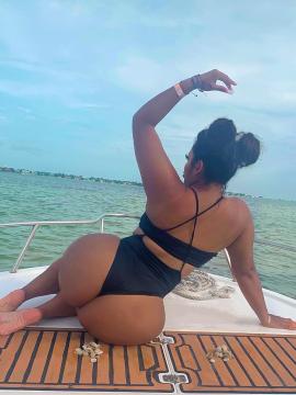 OnlyFans - Tania Bombon / @taniabombon Scene 22