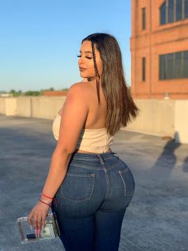 OnlyFans - Tania Bombon / @taniabombon Scene 30 — photo 18 of 20