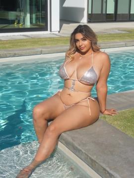 OnlyFans - Tania Bombon / @taniabombon Scene 43 — photo 14 of 20
