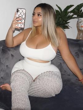 OnlyFans - Tania Bombon / @taniabombon Scene 46 — photo 9 of 20