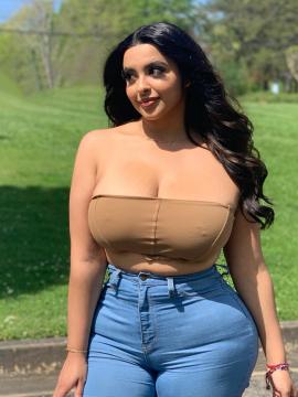 OnlyFans - Tania Bombon / @taniabombon Scene 59 — photo 5 of 20