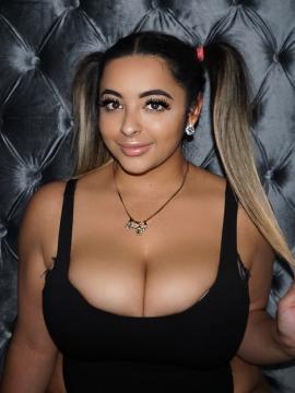 OnlyFans - Tania Bombon / @taniabombon Scene 95 — photo 4 of 20