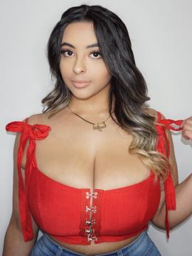 OnlyFans - Tania Bombon / @taniabombon Scene 105 — photo 9 of 20