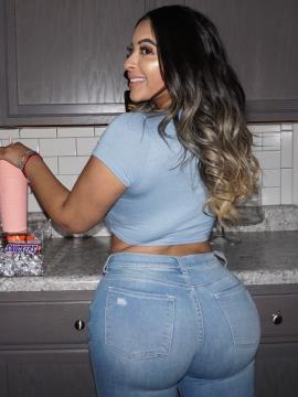 OnlyFans - Tania Bombon / @taniabombon Scene 106 — photo 16 of 20