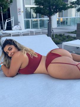 OnlyFans - Tania Bombon / @taniabombon Scene 110 — photo 12 of 20