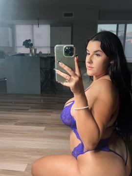 OnlyFans - Lizzy Rae / @lizzyraeee233 Scene 71 — photo 18 of 20
