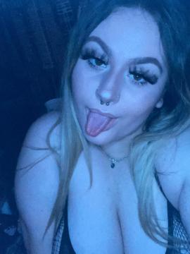 OnlyFans - Zoë / @zoemalvina Scene 8 — photo 11 of 17