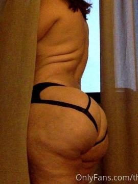 OnlyFans - Ana aka TheBumbumqueen / @thebumbumqueen Scene 9 — photo 20 of 20