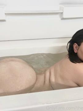 OnlyFans - Ana aka TheBumbumqueen / @thebumbumqueen Scene 56 — photo 4 of 20