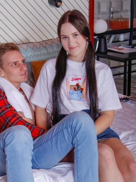 Teen getting pretty face spunked — photo 5 of 24