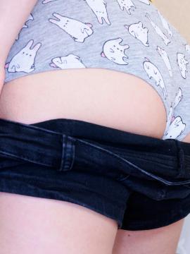 Gorgeous teen with perfect big tits — photo 6 of 24