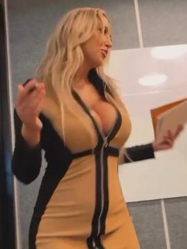 OnlyFans - misslexiswilson 💋👙❤ Scene 7 — photo 12 of 20