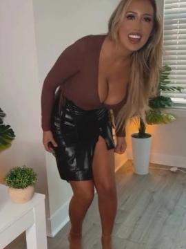 OnlyFans - misslexiswilson 💋👙❤ Scene 8