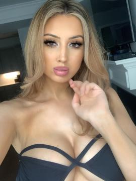 OnlyFans - misslexiswilson 💋👙❤ Scene 58 — photo 11 of 20