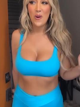 OnlyFans - misslexiswilson 💋👙❤ Scene 71 — photo 1 of 20
