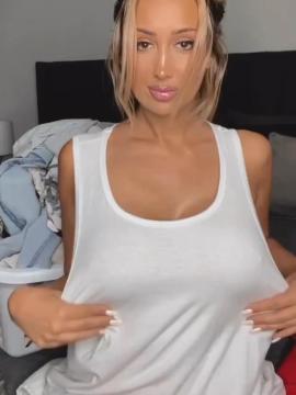 OnlyFans - misslexiswilson 💋👙❤ Scene 78 — photo 8 of 20