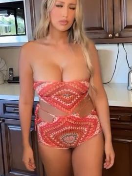 OnlyFans - misslexiswilson 💋👙❤ Scene 85 — photo 9 of 20