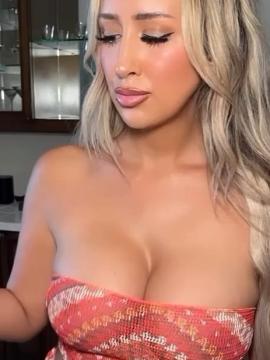 OnlyFans - misslexiswilson 💋👙❤ Scene 86 — photo 8 of 20