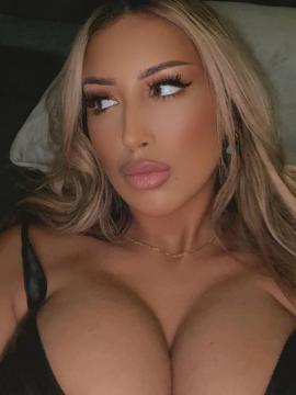 OnlyFans - misslexiswilson 💋👙❤ Scene 123 — photo 8 of 20