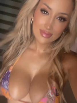 OnlyFans - misslexiswilson 💋👙❤ Scene 144 — photo 8 of 20