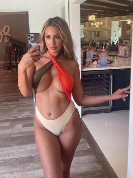OnlyFans - misslexiswilson 💋👙❤ Scene 147 — photo 10 of 20