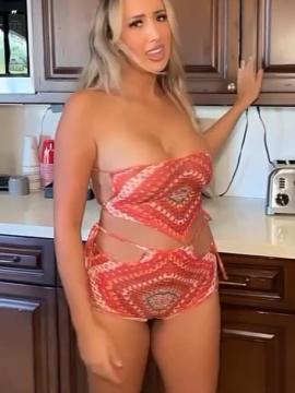 OnlyFans - misslexiswilson 💋👙❤ Scene 157 — photo 14 of 20
