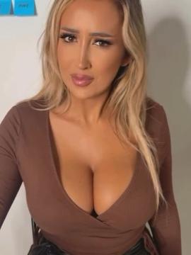 OnlyFans - misslexiswilson 💋👙❤ Scene 169 — photo 11 of 20