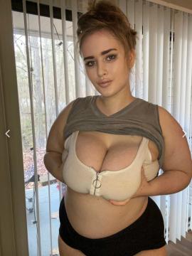 OnlyFans - Scarlett Rose / @scarlettrose34e Scene 19 — photo 17 of 20