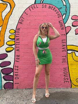 OnlyFans - Emspensiveemily / @officialemspensiveemily Scene 14 — photo 7 of 20
