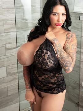 Meet Ricki Raxxx in the Shower — photo 6 of 16