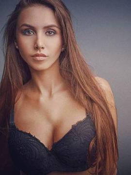Jessica Albanka (7x) — photo 7 of 7