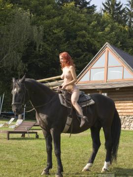 Ariel - Horse BTS (96x) — photo 22 of 96