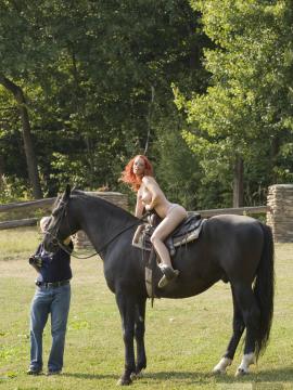 Ariel - Horse BTS (96x) — photo 25 of 96