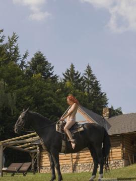Ariel - Horse BTS (96x) — photo 35 of 96