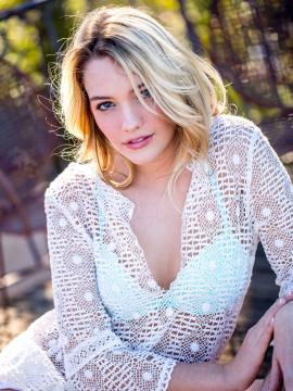 Kenna James — photo 2 of 24