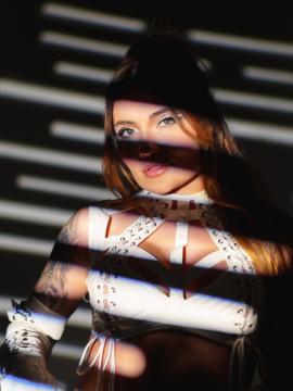 Luminati - Adria Rae In Aperture — photo 6 of 15