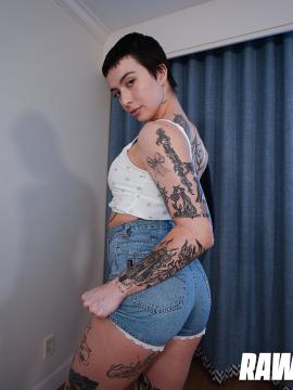 Brunette Nova Flame's Face Covered In Jizz After Getting Dicked P - Brunette, short-haired, tattooed, and incredibly sexy — photo 5 of 15