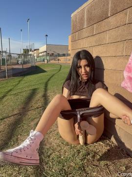 Lil Shopping Teen — photo 4 of 15
