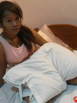 Asian MILF Hookup — photo 2 of 12