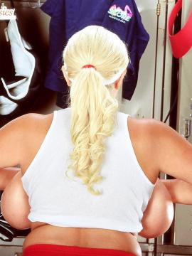 Susie Wilden at the SCORE Gym — photo 13 of 16