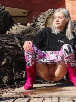 Desperate in Wellies — photo 13 of 15