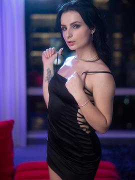 Raven-haired Evie Christian Enjoys a Night of Hardcore Fucking P - Confident and ready for some hardcore fucking — photo 10 of 15