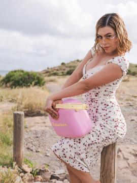 Sally Hunter: Beach Picnic — photo 3 of 16