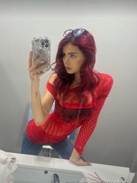 OnlyFans - Katie Bell - https://onlyfans.com/katieeeeebell — photo 28 of 546