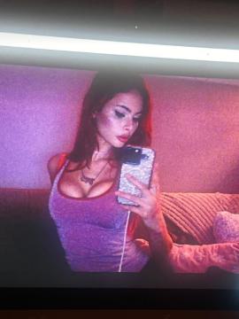 OnlyFans - Katie Bell - https://onlyfans.com/katieeeeebell — photo 146 of 546