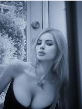OnlyFans - Katie Bell - https://onlyfans.com/katieeeeebell — photo 165 of 546