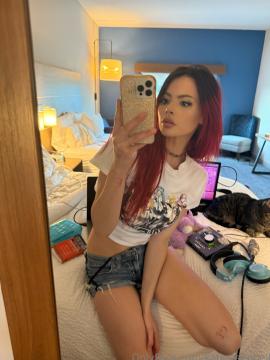 OnlyFans - Katie Bell - https://onlyfans.com/katieeeeebell — photo 210 of 546