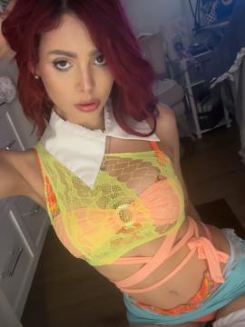 OnlyFans - Katie Bell - https://onlyfans.com/katieeeeebell — photo 223 of 546